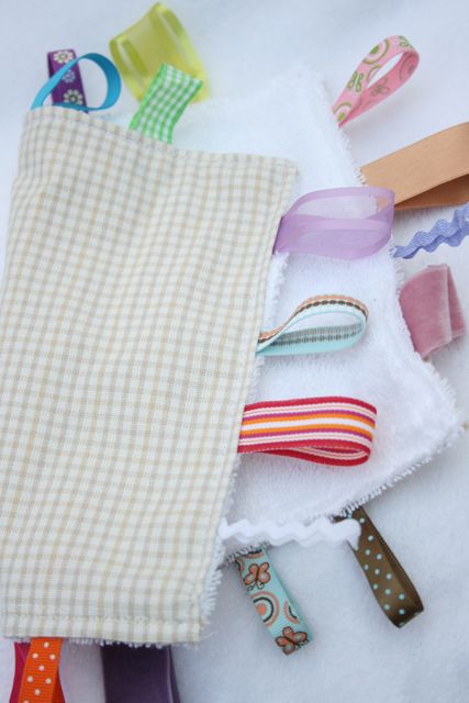 Baby taggy blanket
